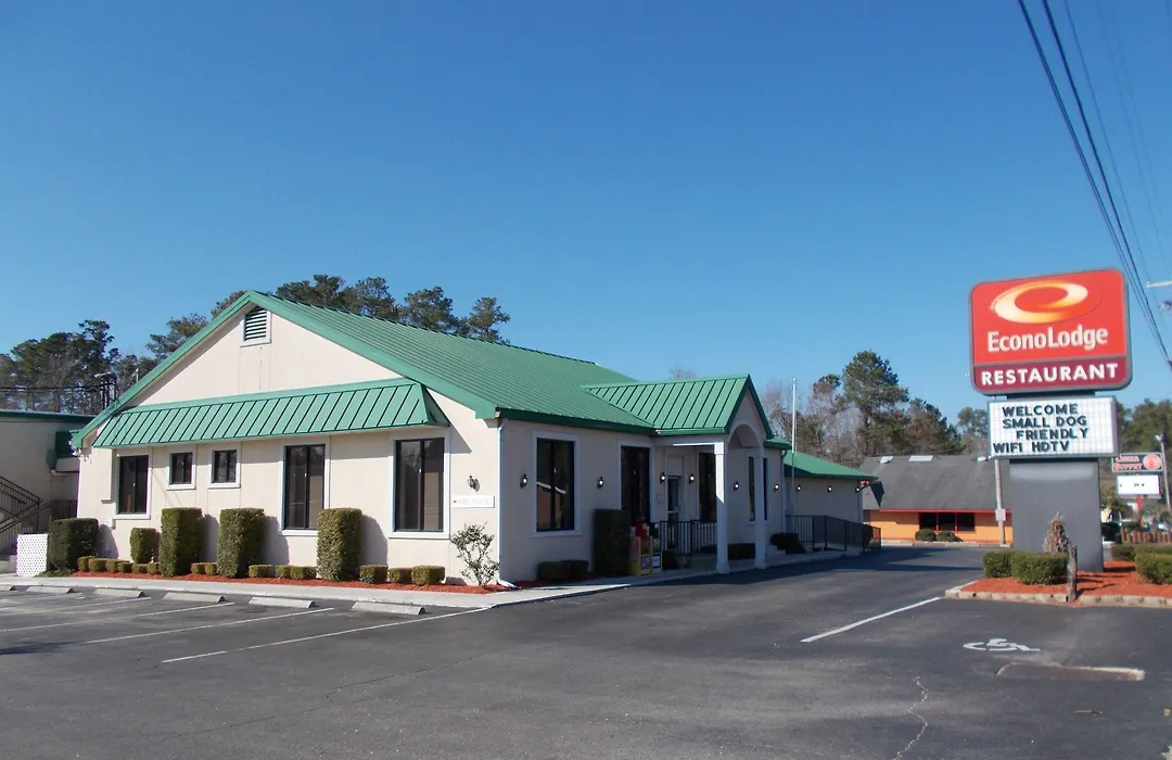 Econo Lodge Conway Central-1