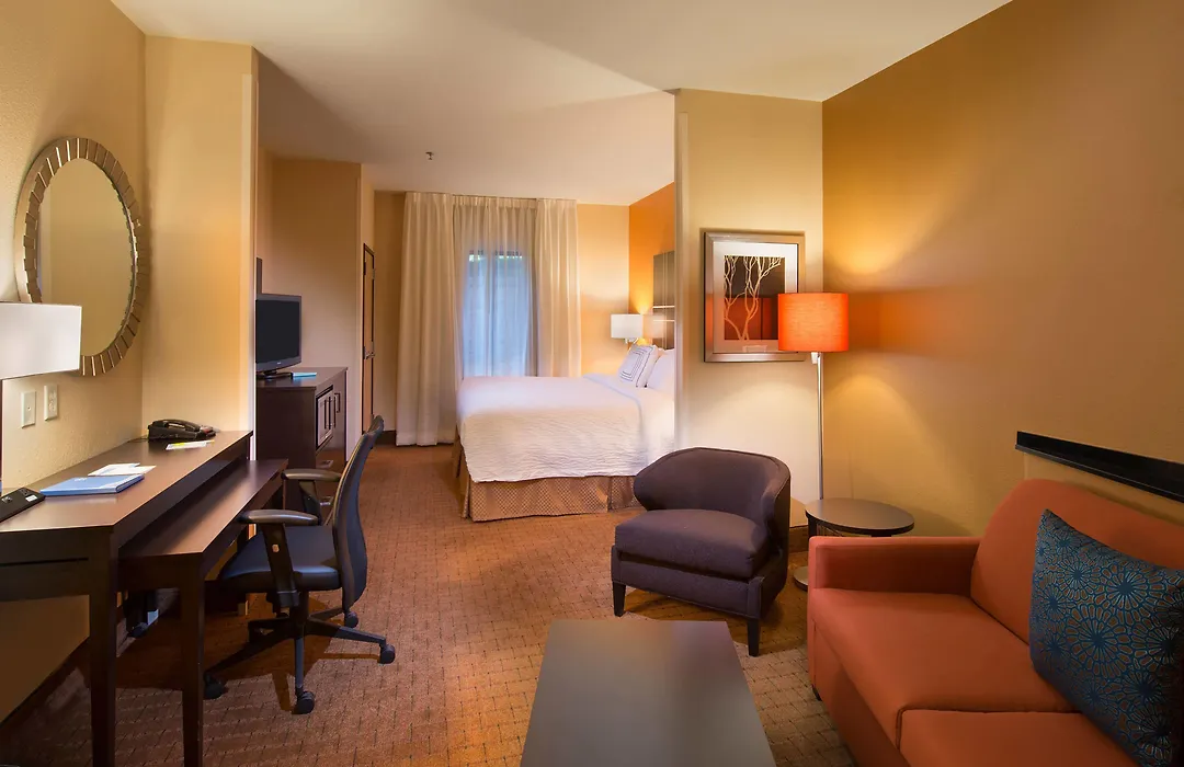 Fairfield Inn & Suites By Marriott Gainesville-1