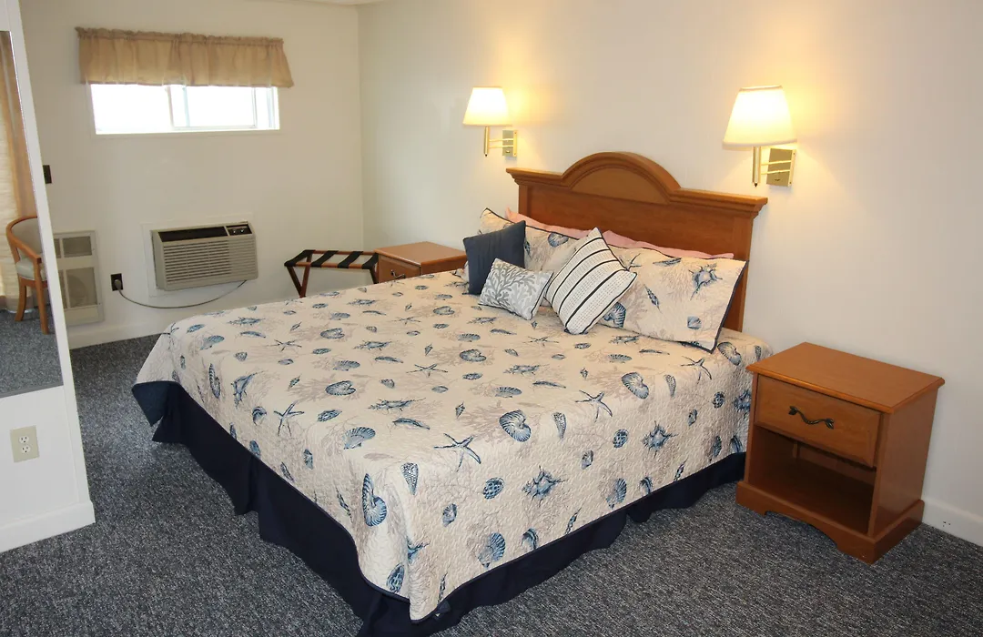 Hyannis Holiday Motel-1