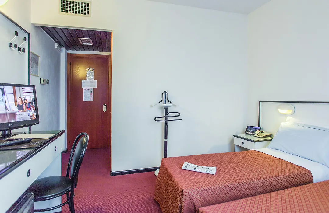 Hotel Quadrifoglio-1