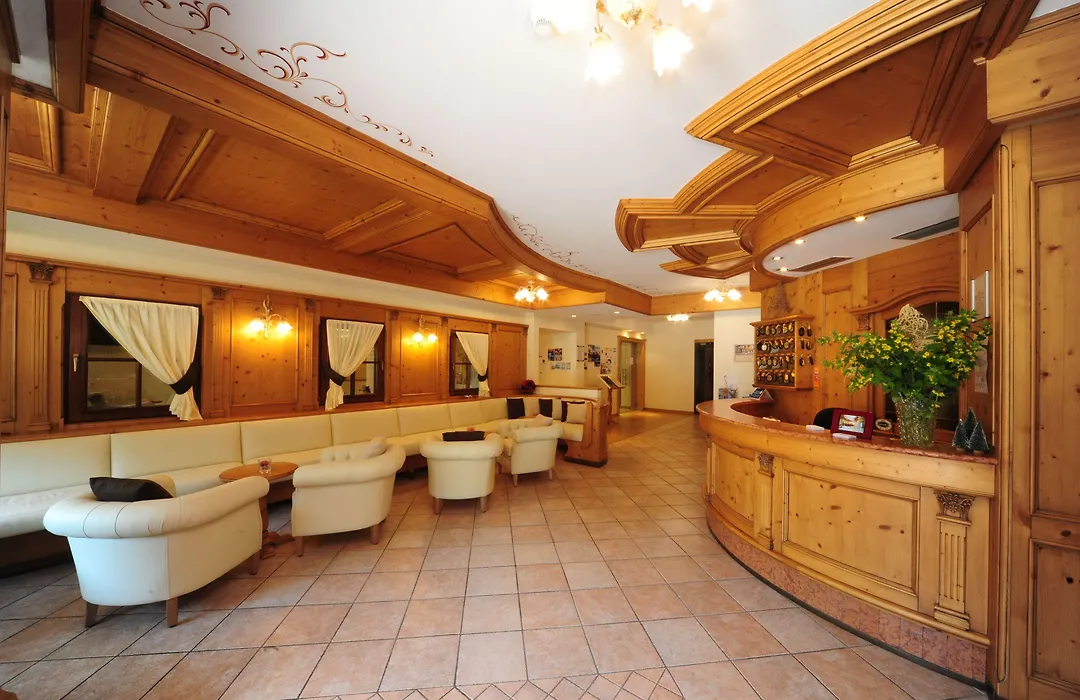 Hotel Crozzon-1