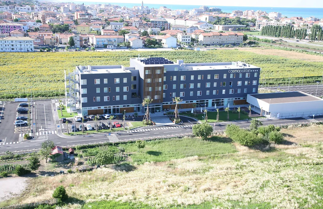 Cosmopolitan Hotel-1