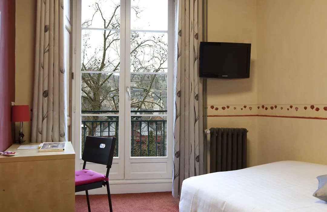 Logis Hotel Duquesne-1