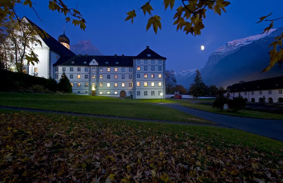Hotel Schweizerhof-1