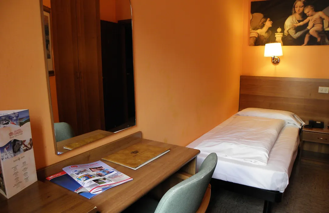 Hotel Corona-1