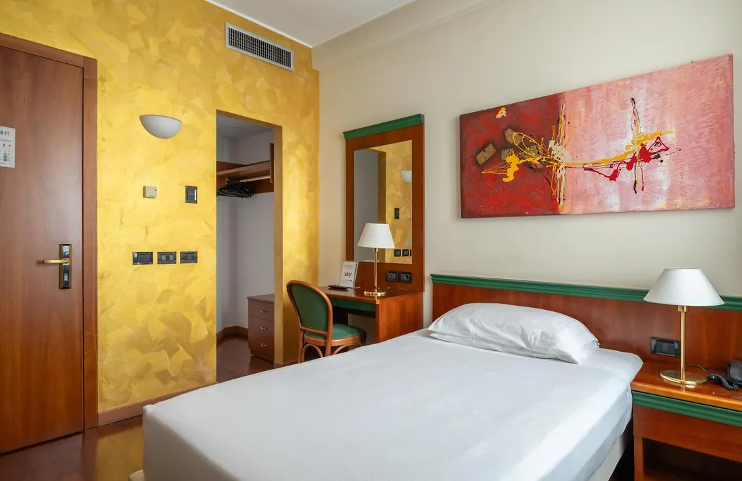Hotel Raffaello-1