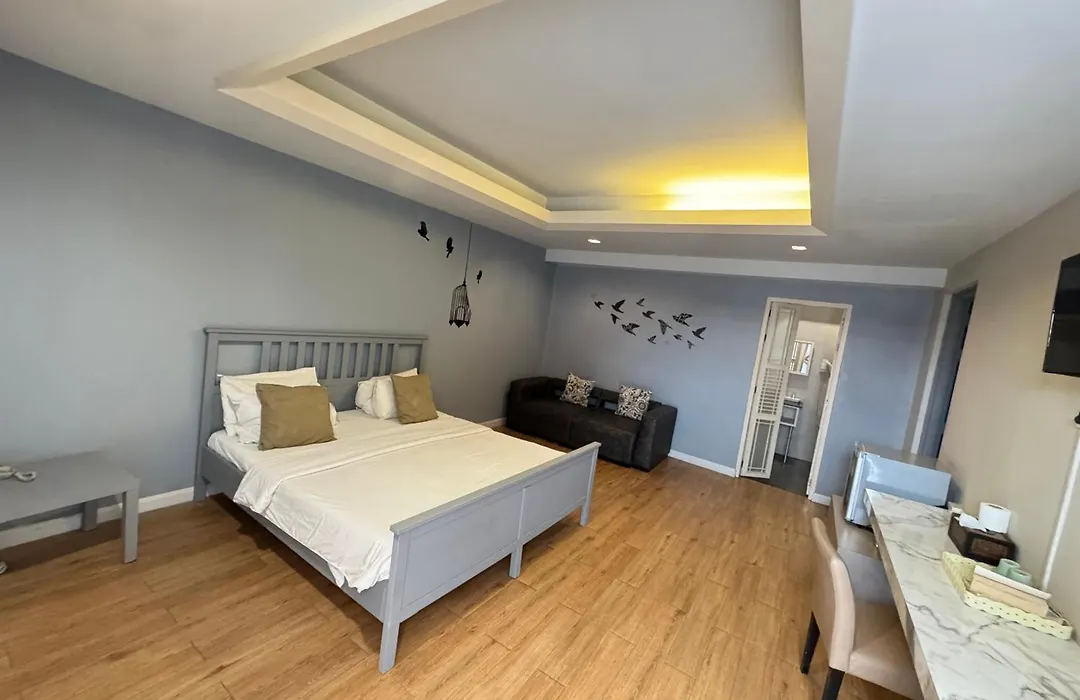 Paragon Inn-1