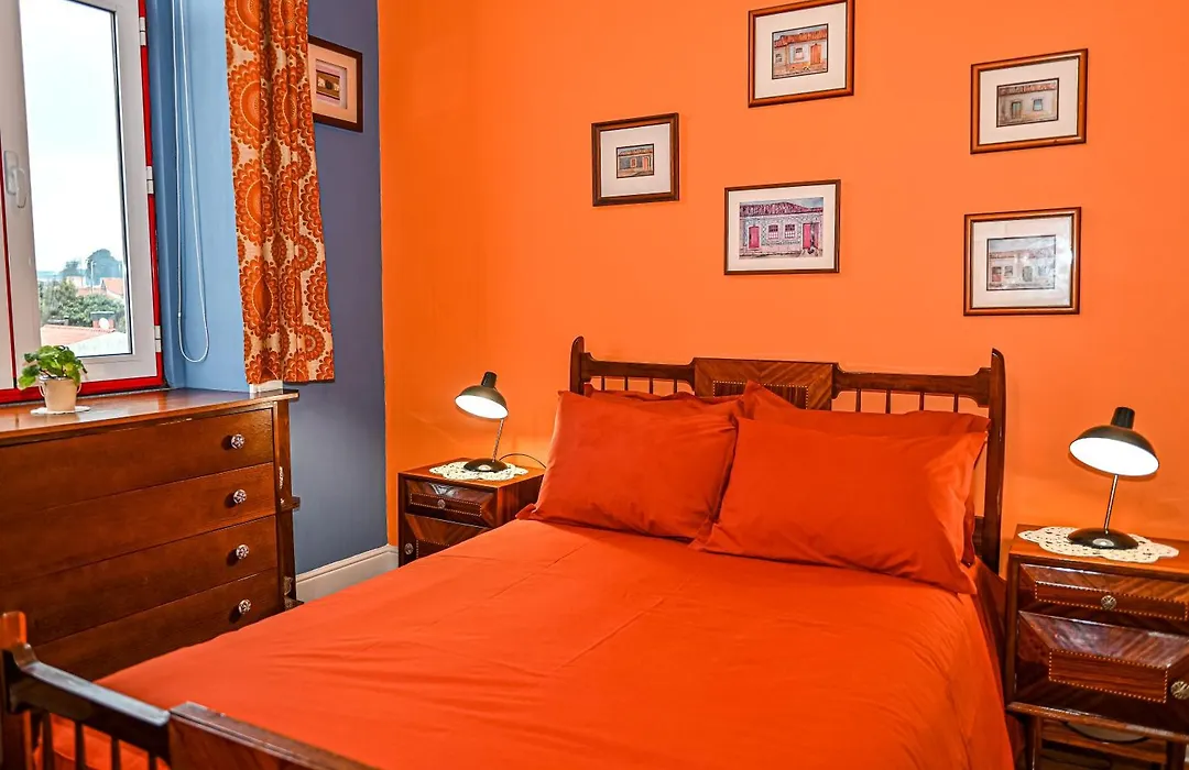 Vintage Balcony Guesthouse & Suites-1
