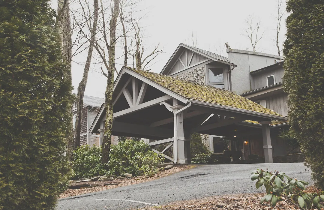 Inn At Crestwood-1