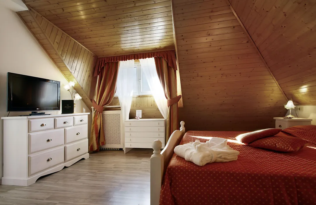 Hotel Touring-1