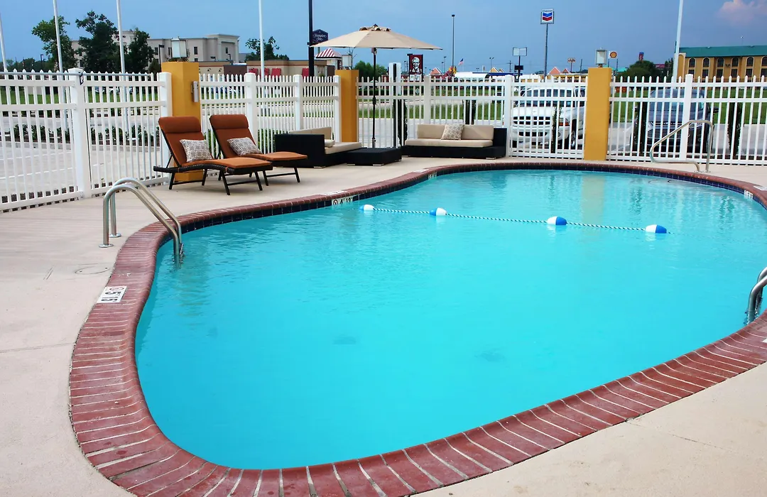 La Quinta By Wyndham Gonzales La-1