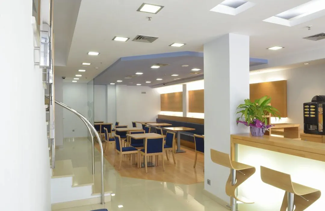 Hotel del Port-1
