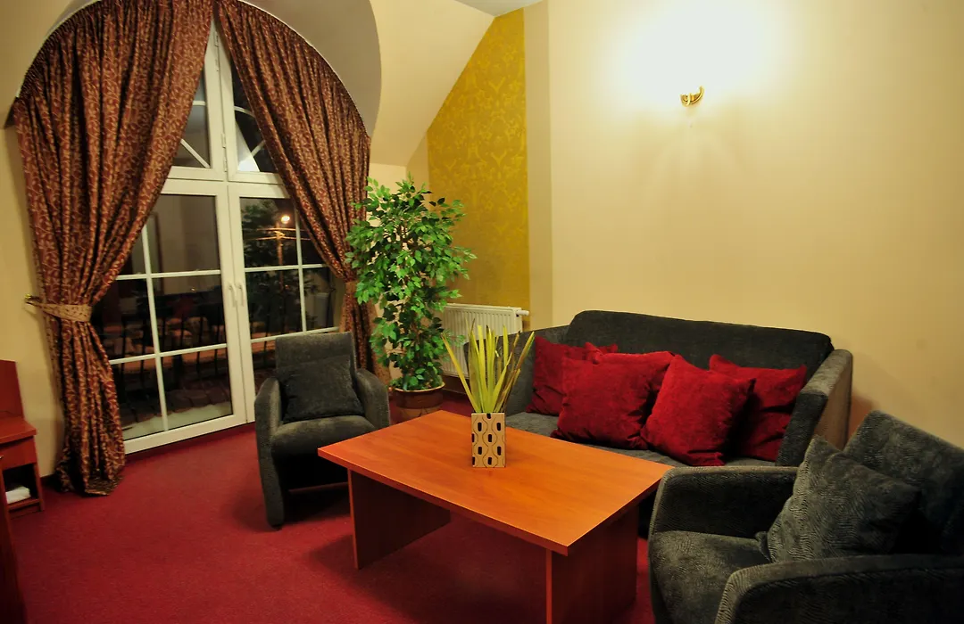 Hotel Zlote Deby-1