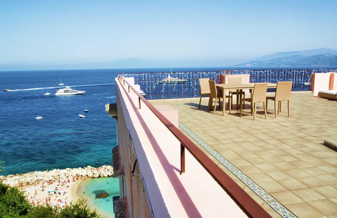 Capri Inn-1