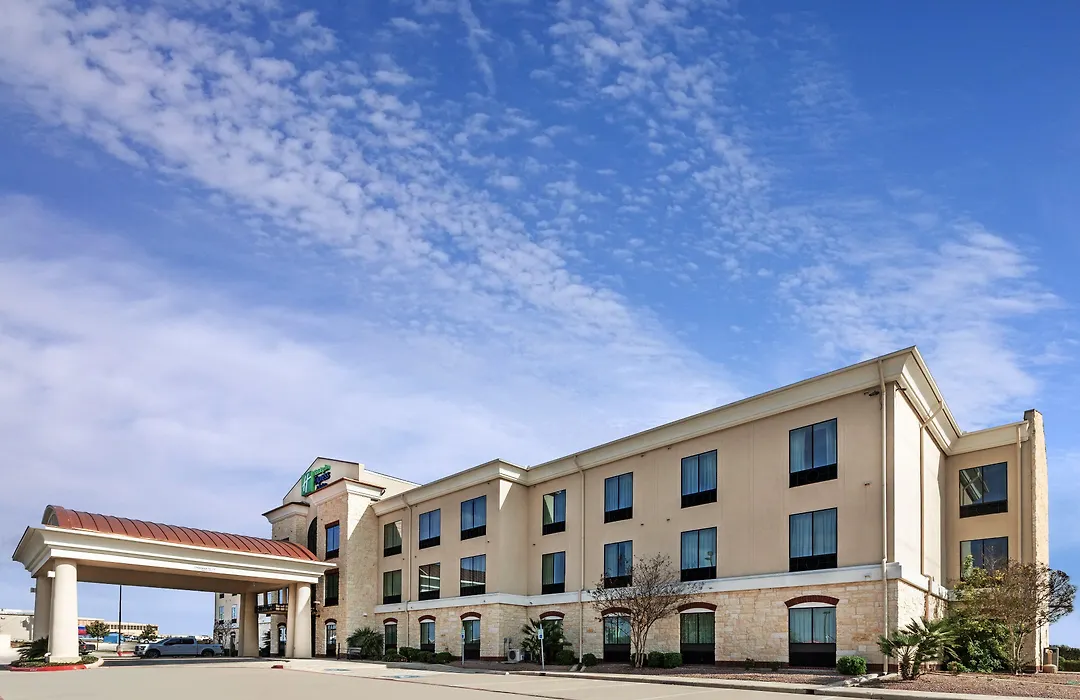 Holiday Inn Express Hotel & Suites Floresville By Ihg-1