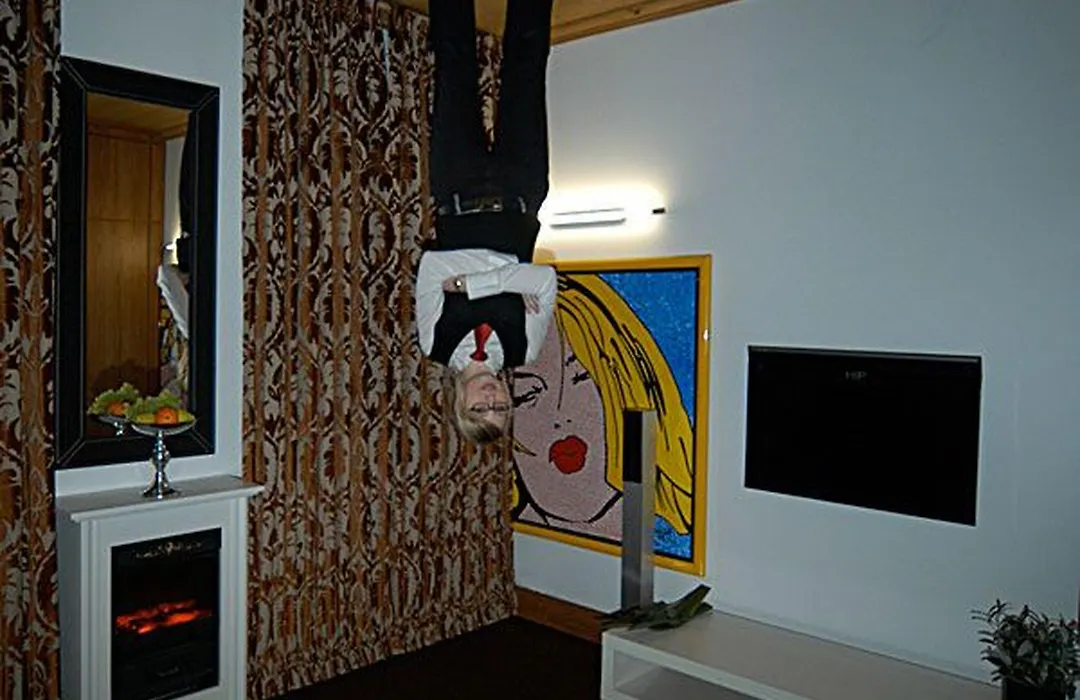 Hip Hotel-1