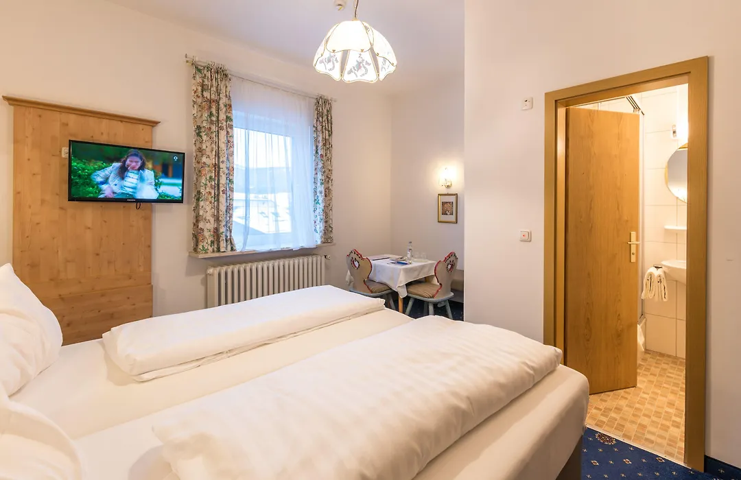 Hotel garni Almenrausch und Edelweiss-1