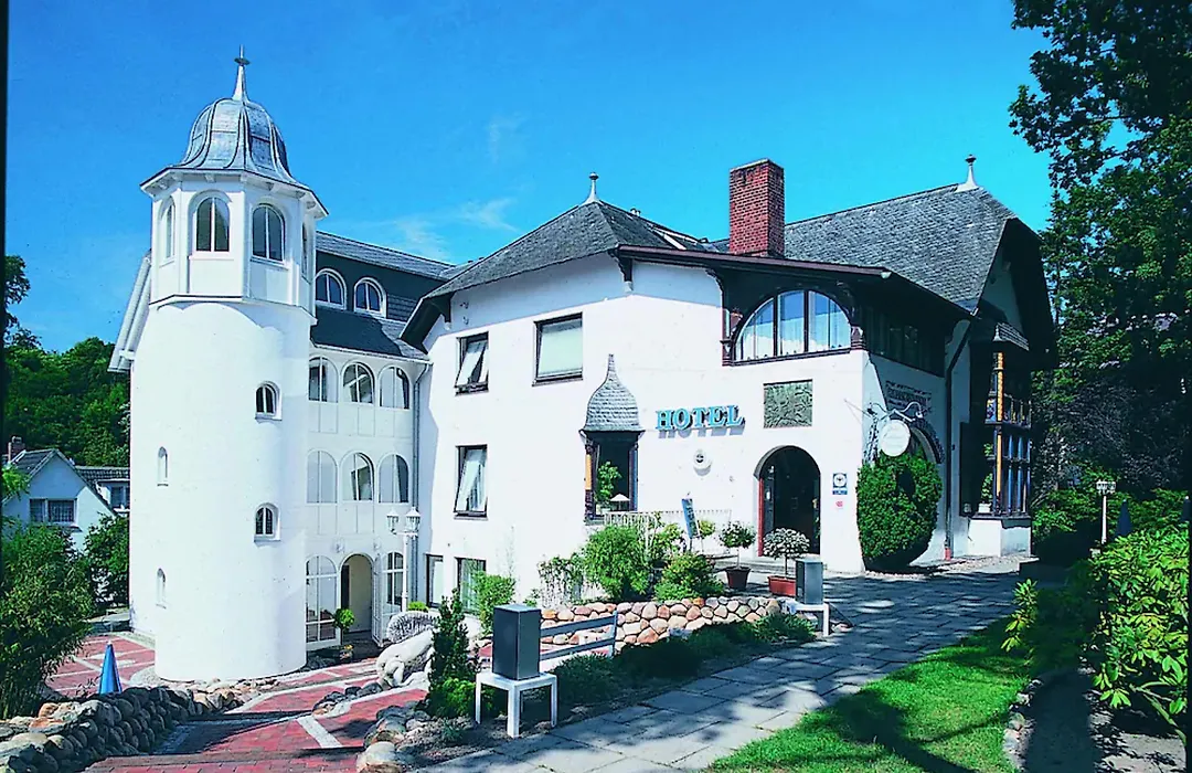 Hotel Villa Gropius-1