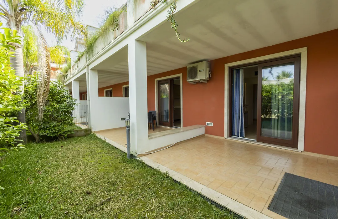 Prince Franklyn Hotel-1
