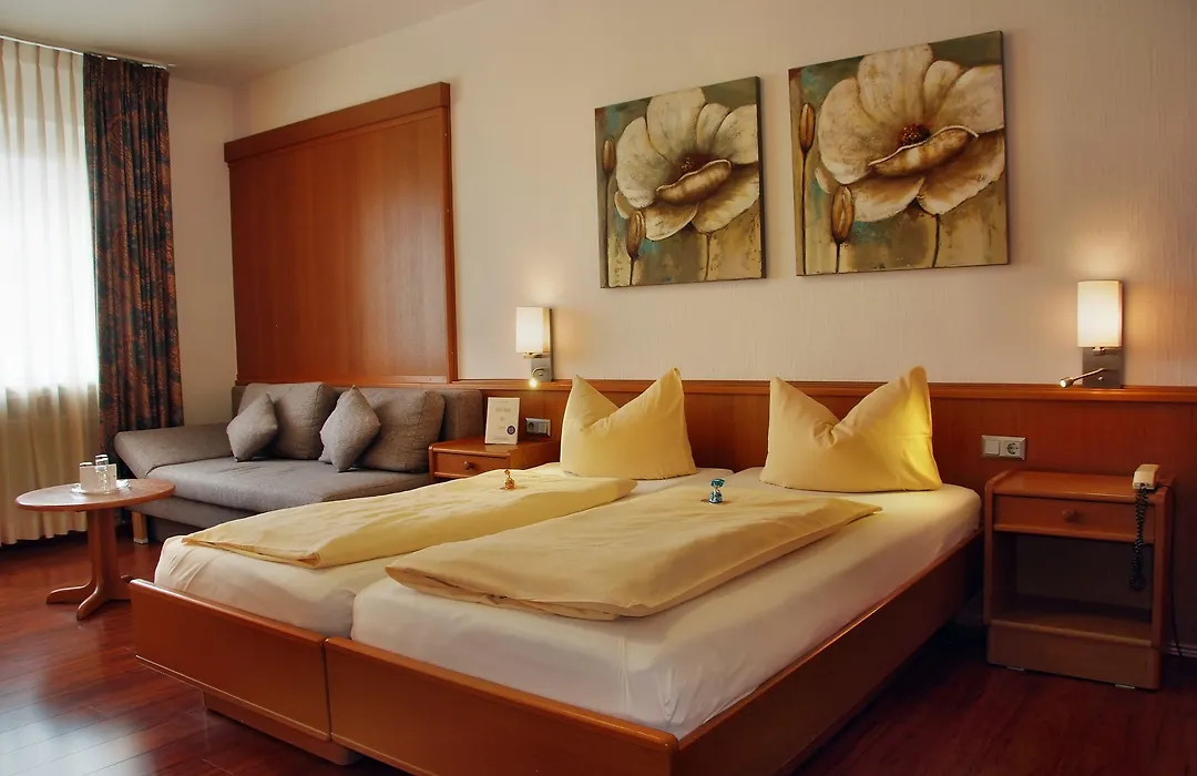 Hotel Monopol-1