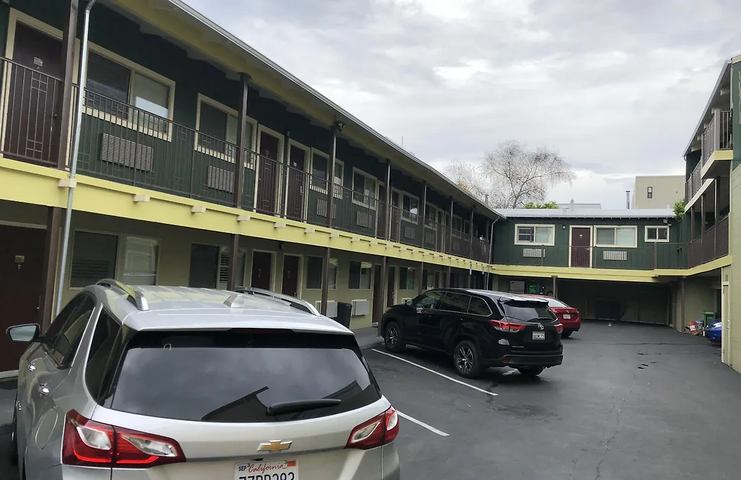 Lombard Plaza Motel-1
