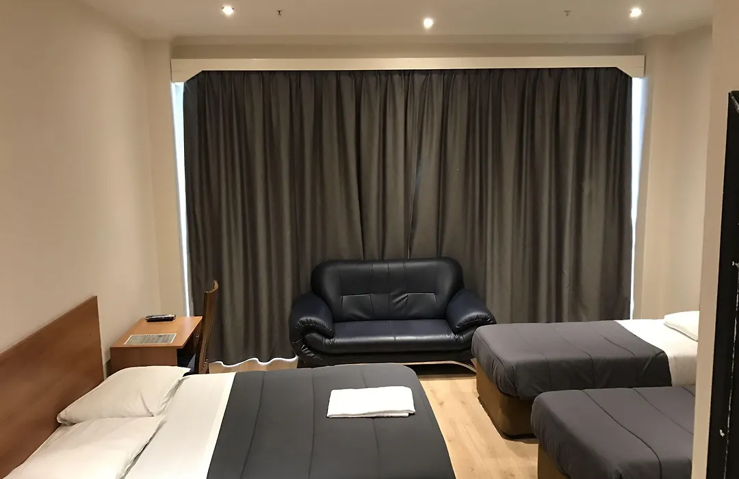 Royal Hotel-1