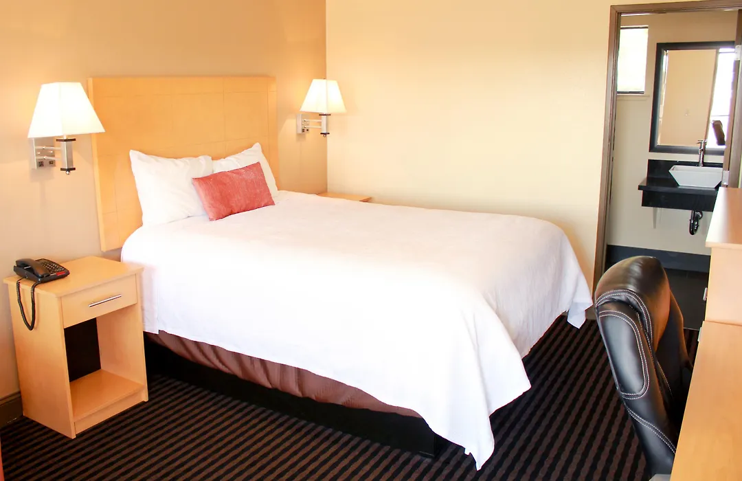 Travelodge By Wyndham Vallejo-1