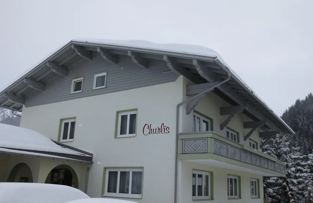 Haus Churlis-1