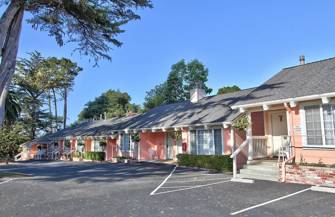 Butterfly Grove Inn-1