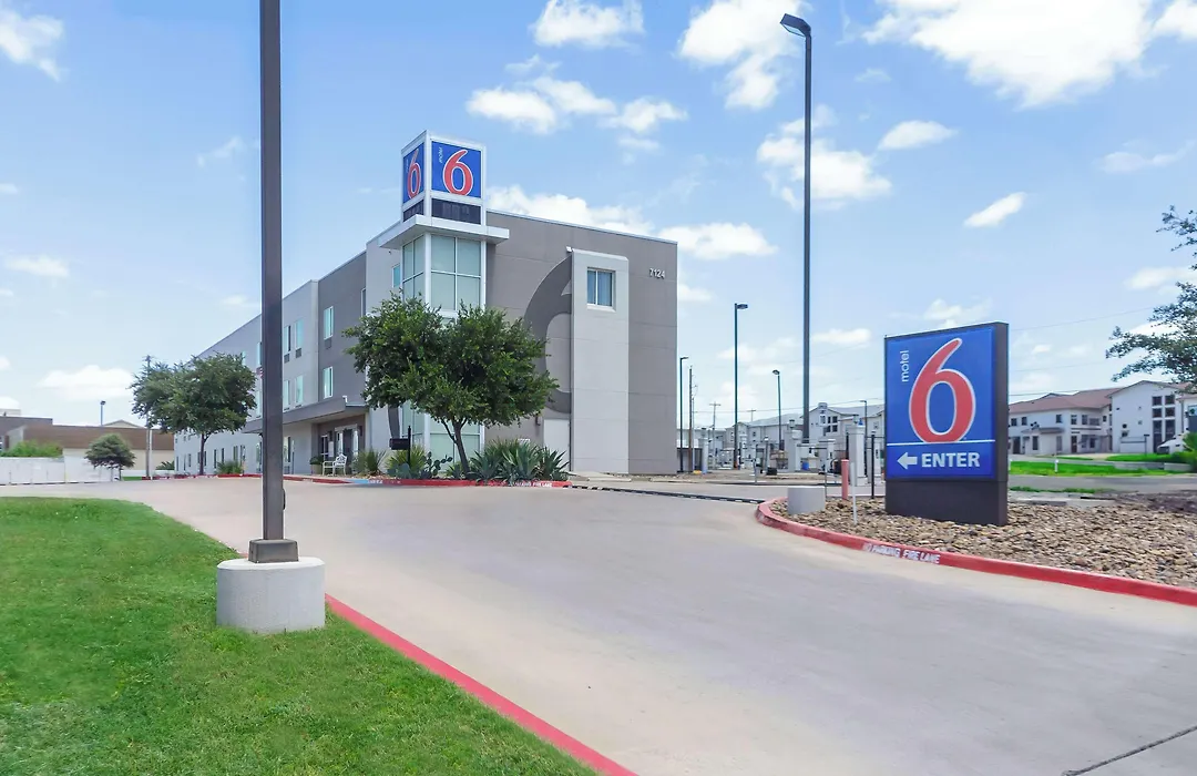 Motel 6-Laredo, Tx - Airport-1