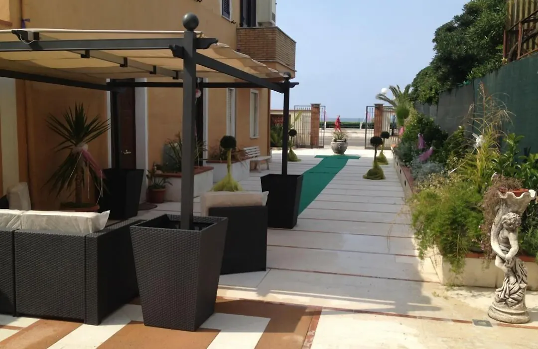 Hotel La Rosetta Scauri-1