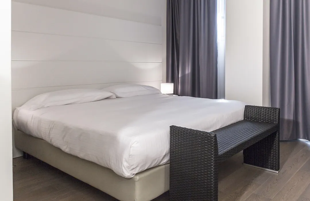 Tag Hotel-1