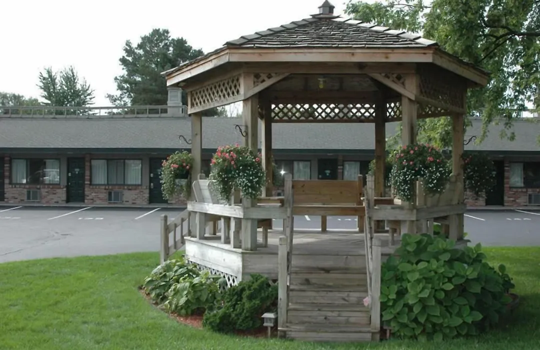 Viking Arms Inn - Ludington-1