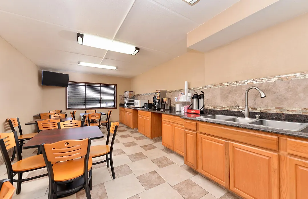 Americas Best Value Inn - Clear Lake-1