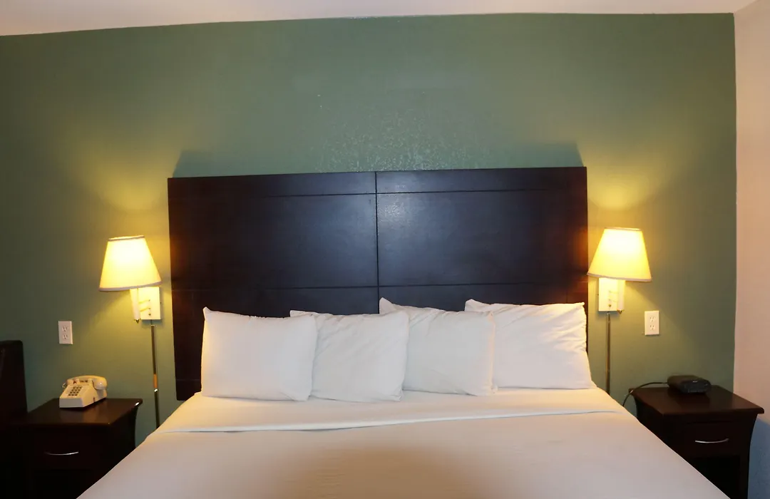 Regency Inn Pittsburg-1
