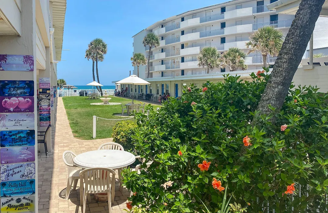 Ocean Court Beachfront Hotel-1