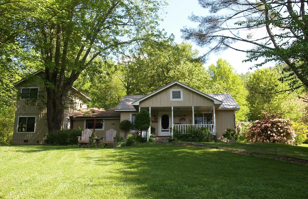 Henson Cove Place Bed And Breakfast W/Cabin-1