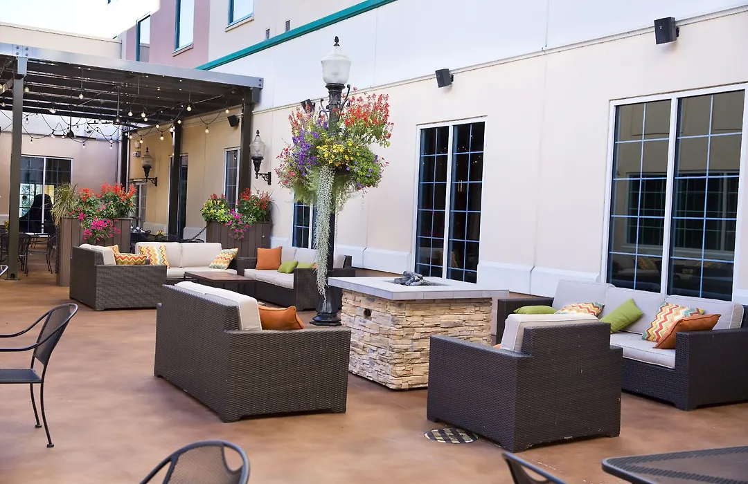 Isle Of Capri Casino Hotel Boonville & Casino - A Caesars Rewards Destination-1