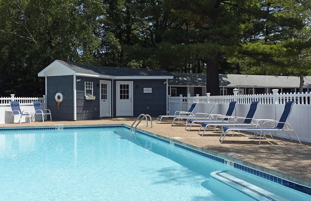 Kittery Inn & Suites-1