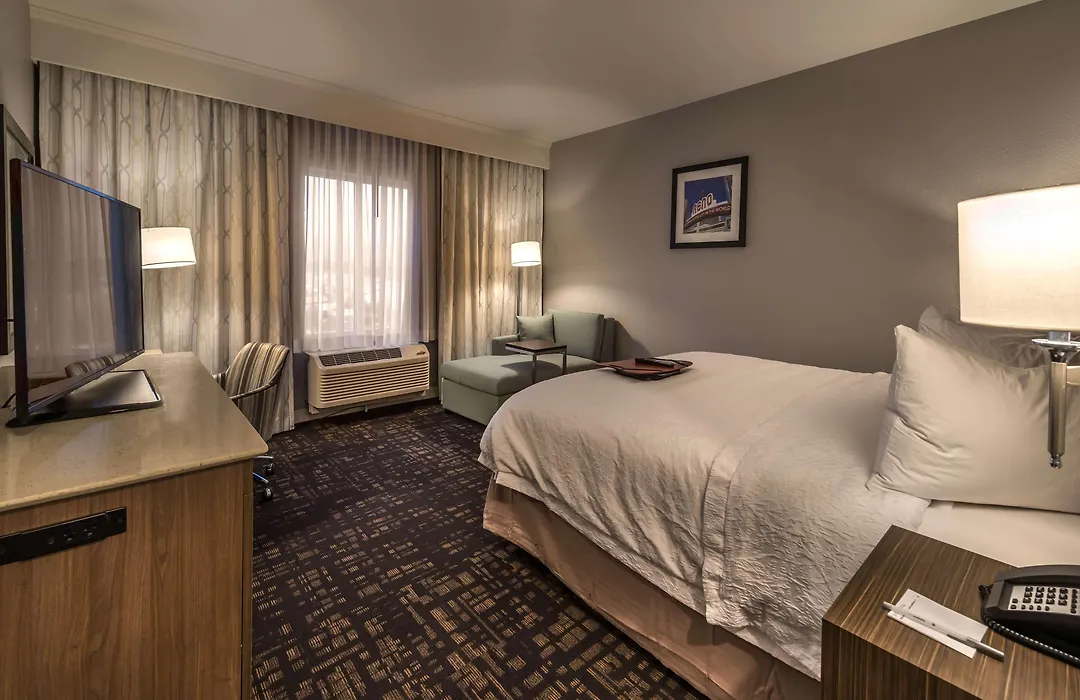Hampton Inn & Suites - Reno West, Nv-1