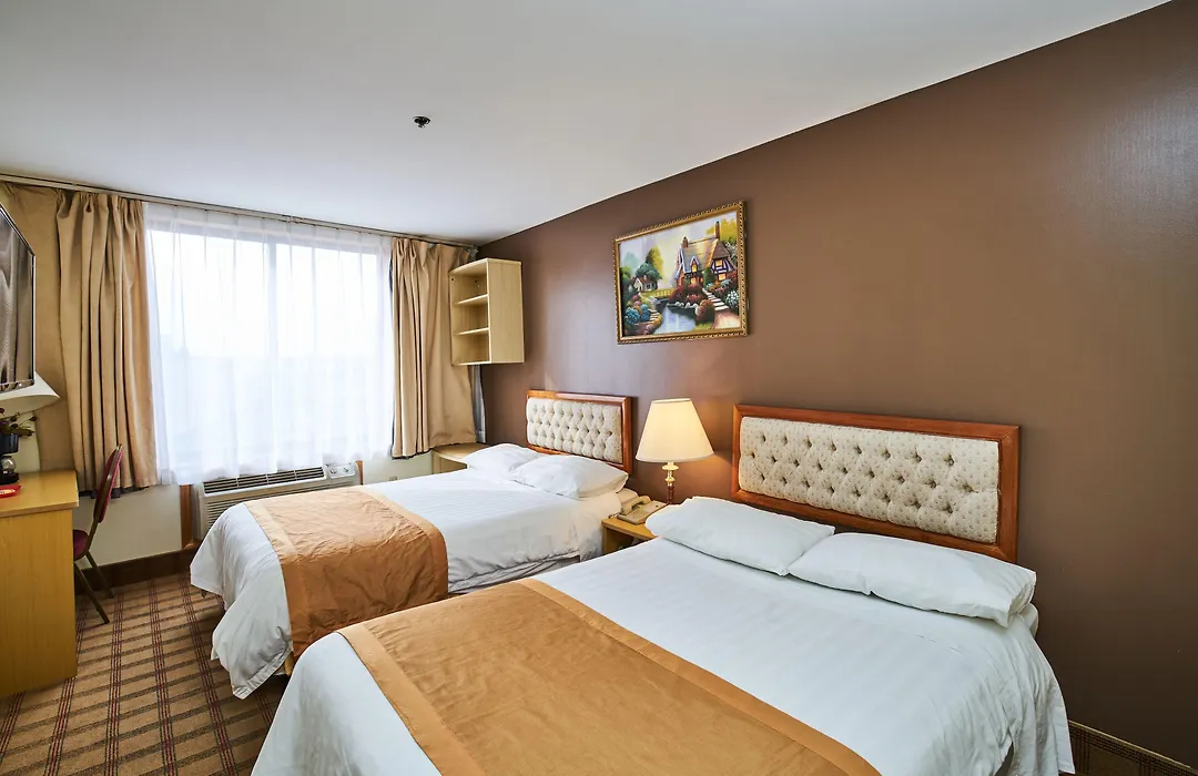 Flushing Hotel-1
