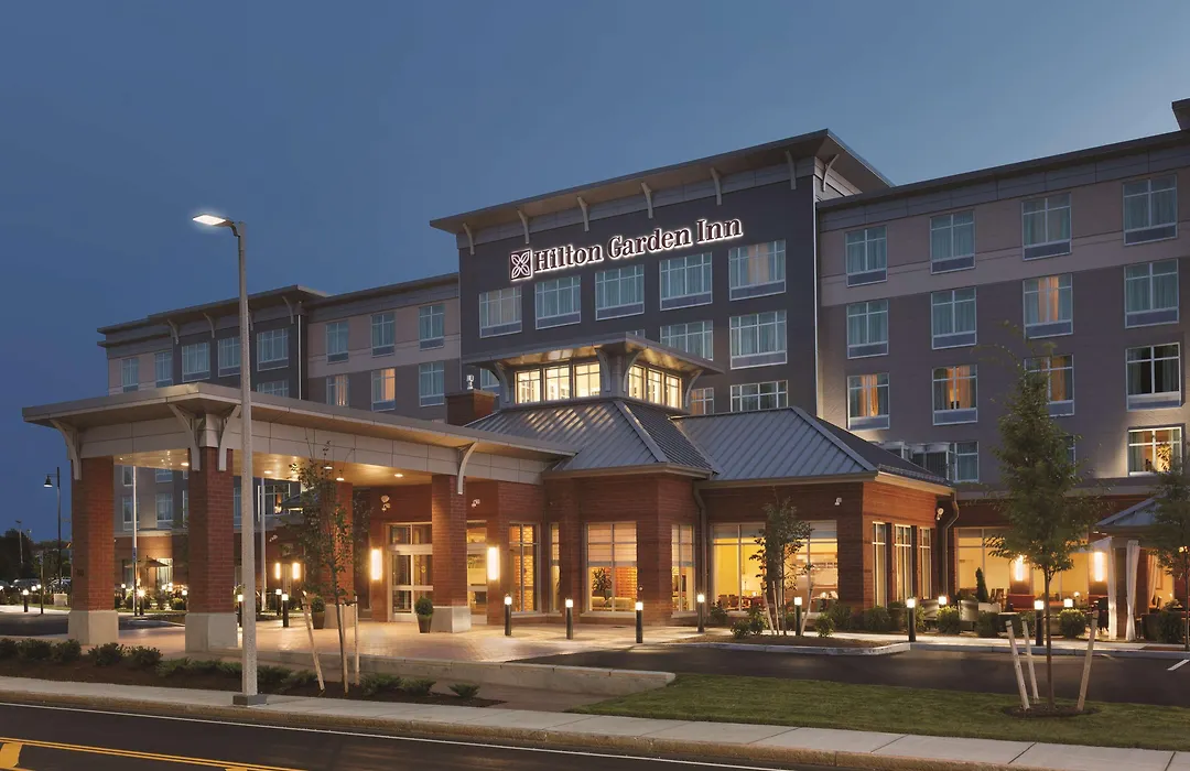 Hilton Garden Inn Boston Logan Airport-1