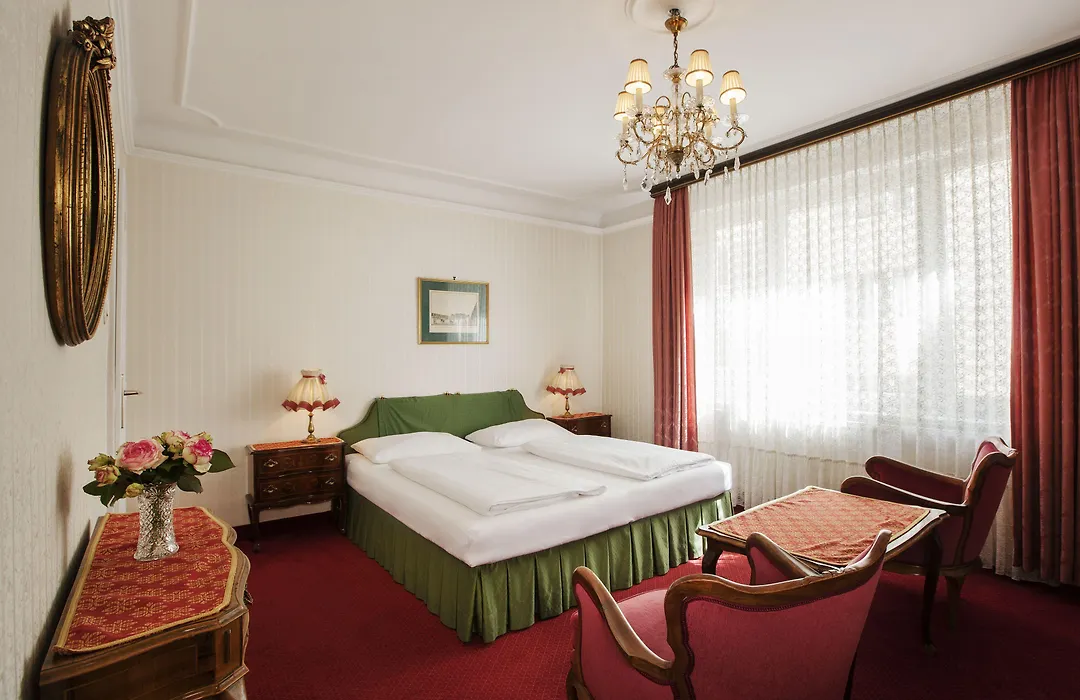 Hotel Pension Suzanne-1