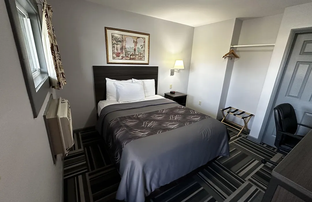 Relax Inn - Saginaw-1
