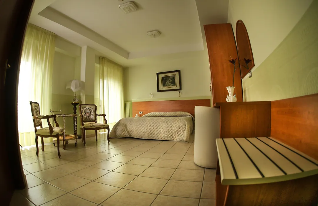 Tourist Hotel-1