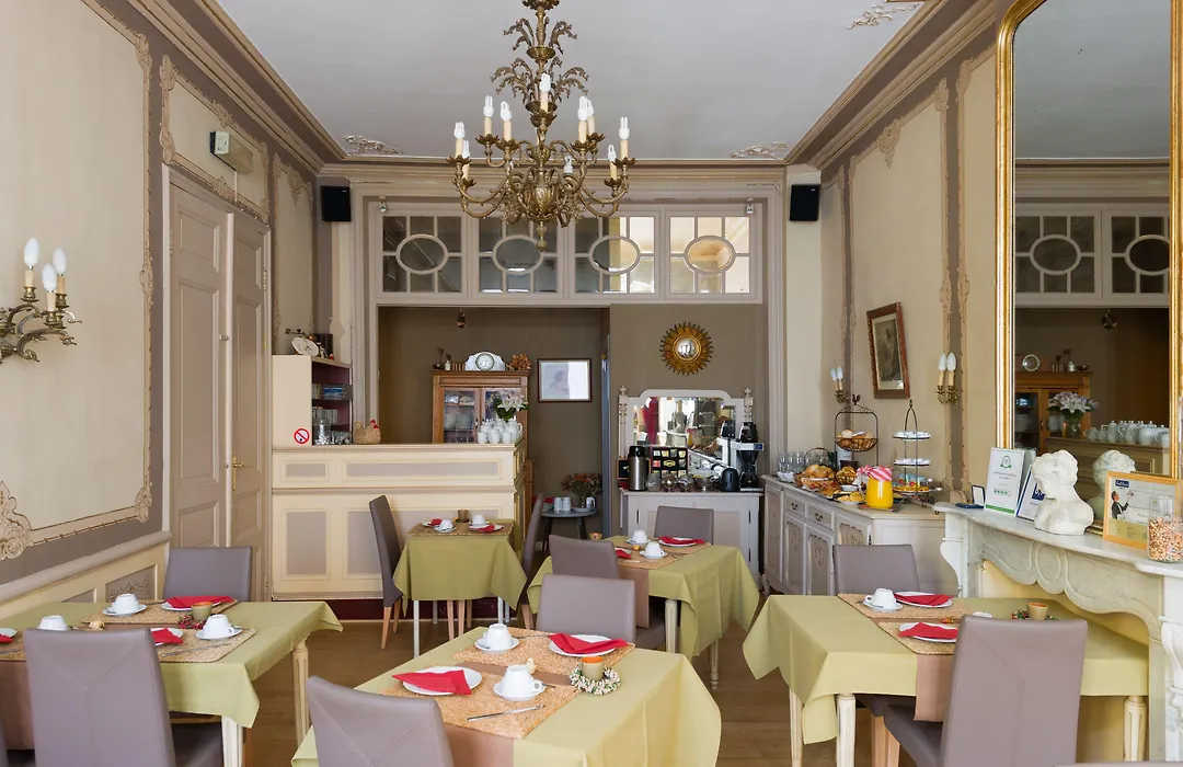 Hotel Van Eyck-1