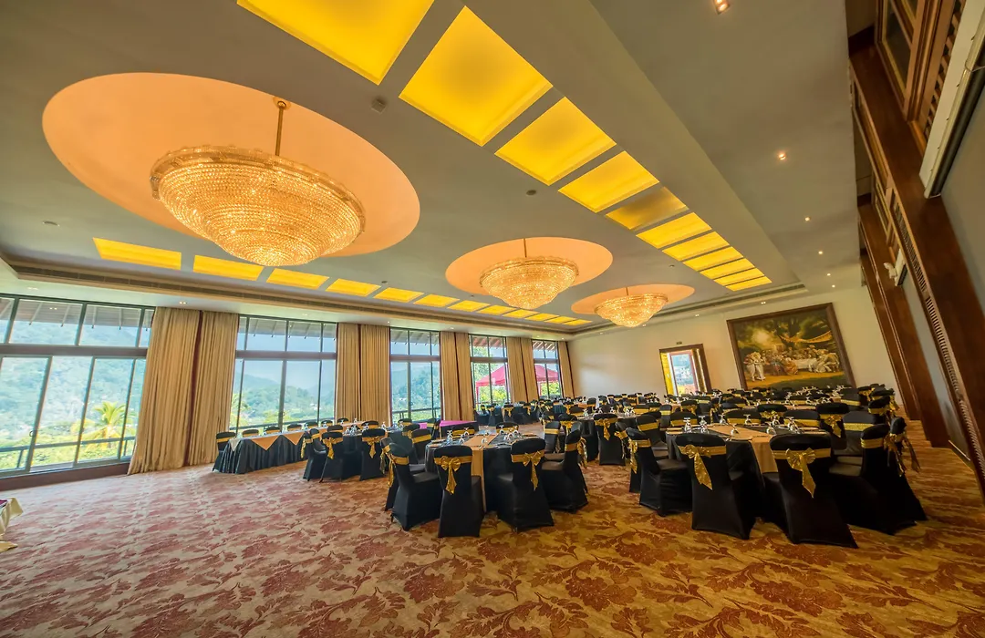 Earl'S Regent Hotel-1