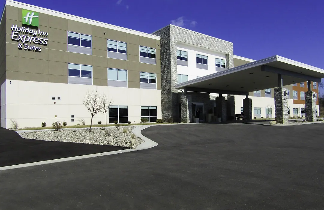 Holiday Inn Express & Suites Coldwater By Ihg-1