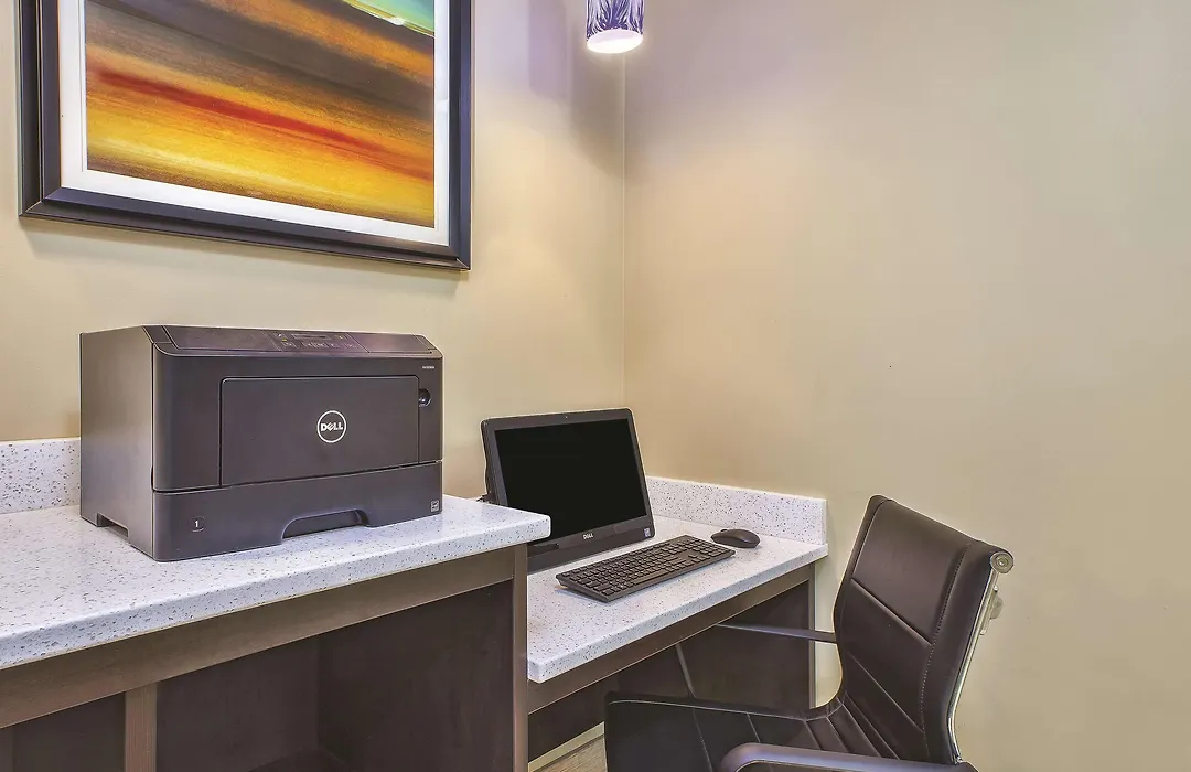 La Quinta By Wyndham Niagara Falls-1