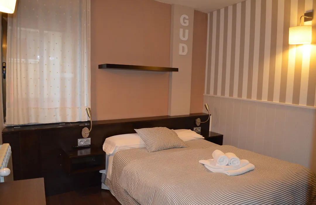 Hostal Gud Salamanca-1